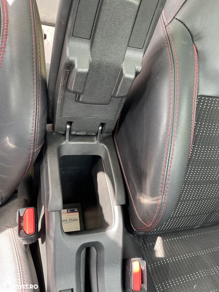 Peugeot 2008 1.2 PureTech Turbo GT-Line - 11