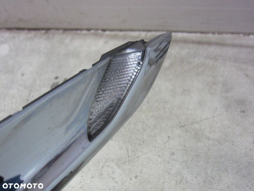 BMW F06 F12 MIGACZ BŁOTNIKA KIERUNKOWSKAZ PRAWY PRZÓD PRZEDNI 63137221860 - 5