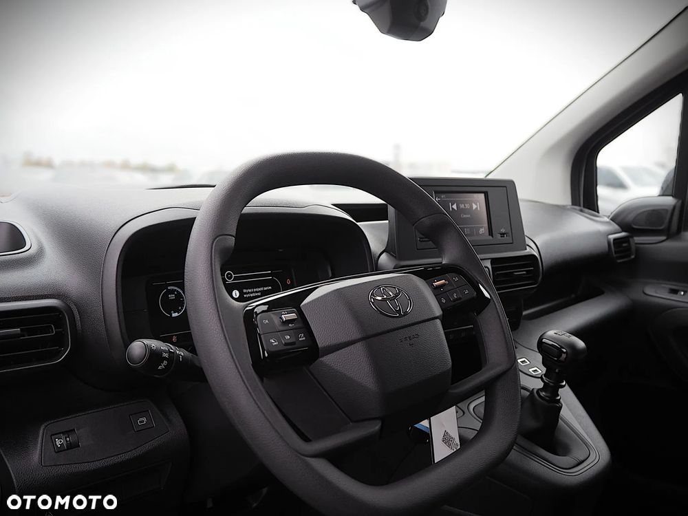 Toyota Proace City - 14