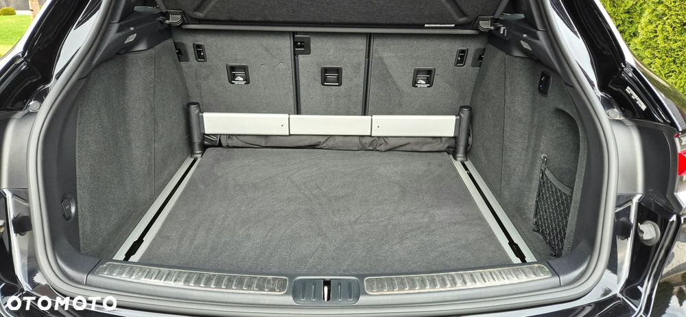 Porsche Macan T - 40