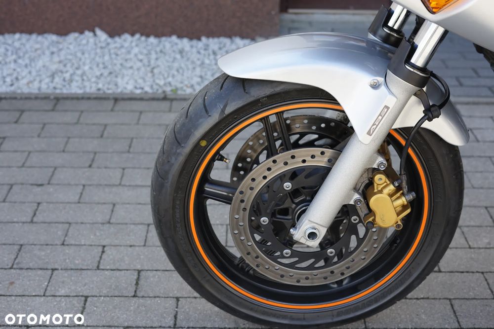 Honda CBF - 32