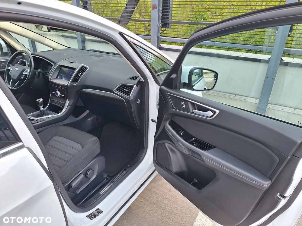 Ford S-Max 2.0 EcoBlue Titanium - 26