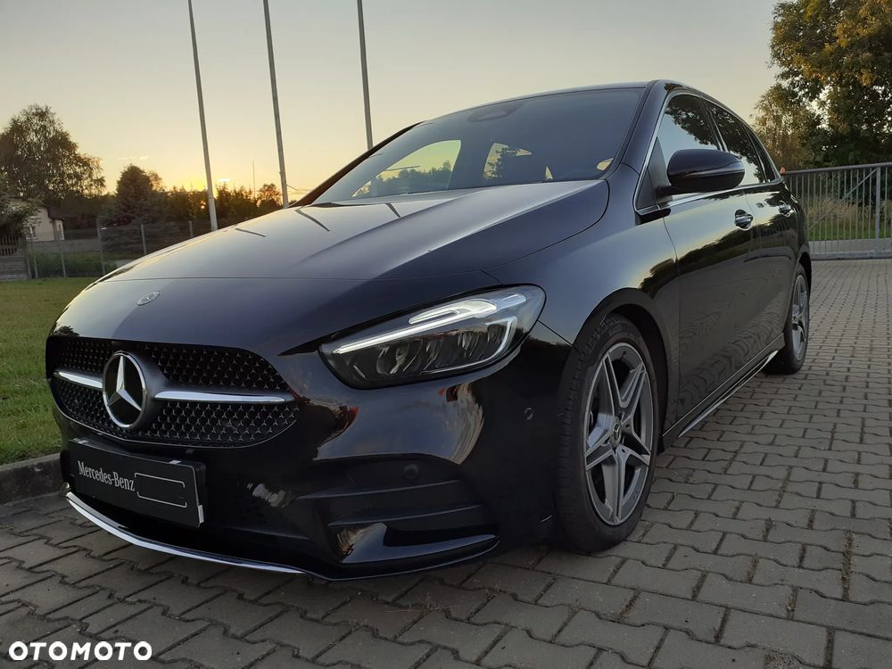 Mercedes-Benz Klasa B 200 d AMG Line 8G-DCT - 3