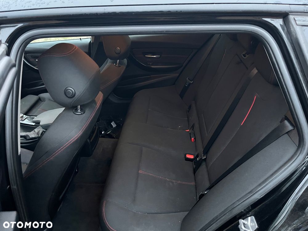 BMW Seria 3 316i Sport Line - 10