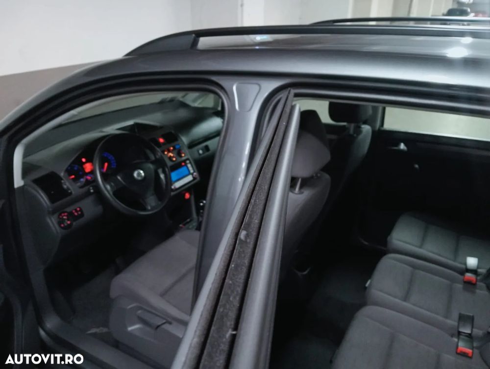 Volkswagen Touran 1.9 TDI DPF Blue Motion Trendline - 10