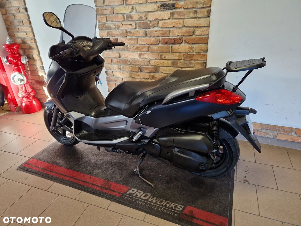 Yamaha X-max - 25