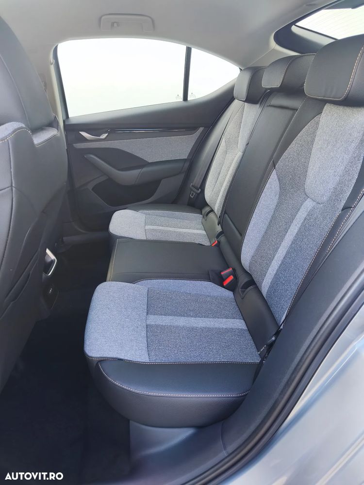 Skoda Octavia 1.5 TSI mHEV DSG Selection - 12