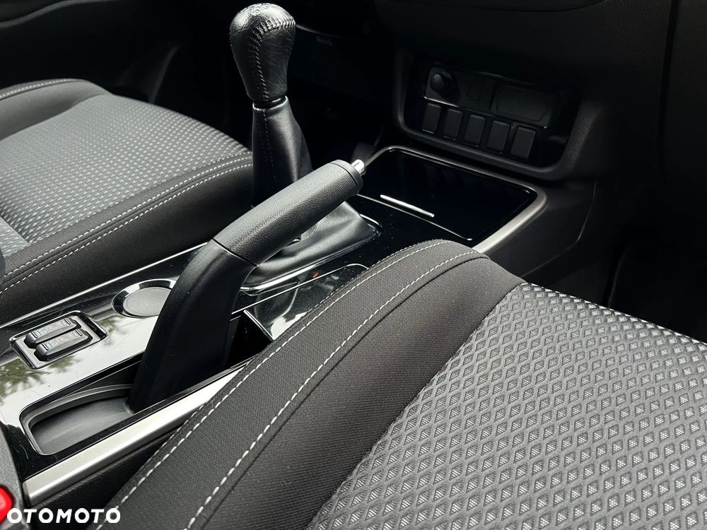 Mitsubishi Outlander 2.0 2WD Edition 100 - 25