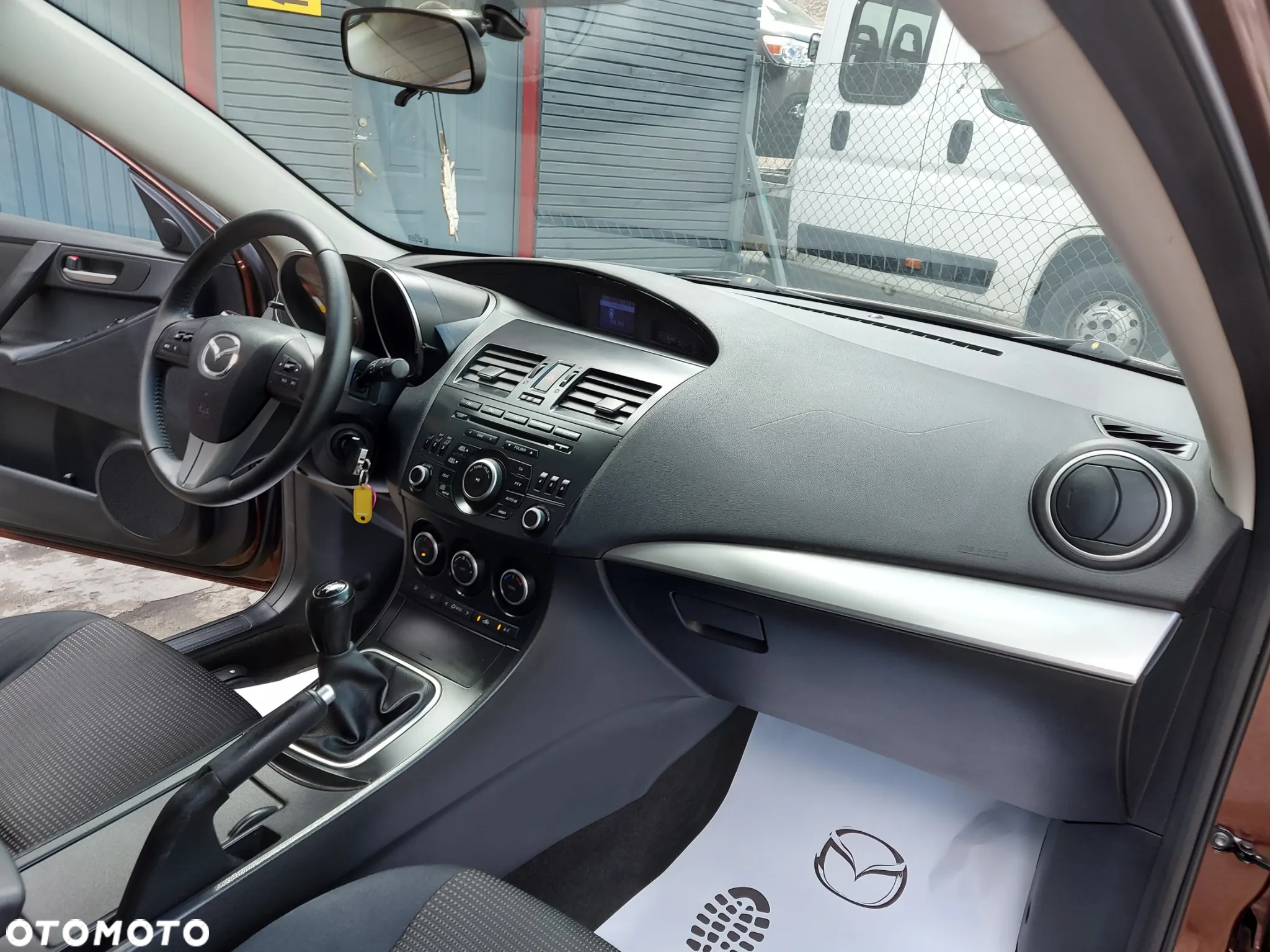 Mazda 3 1.6 Exclusive - 24