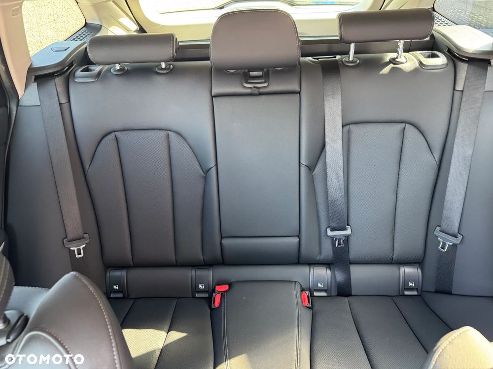 BMW Seria 3 318d MHEV - 21