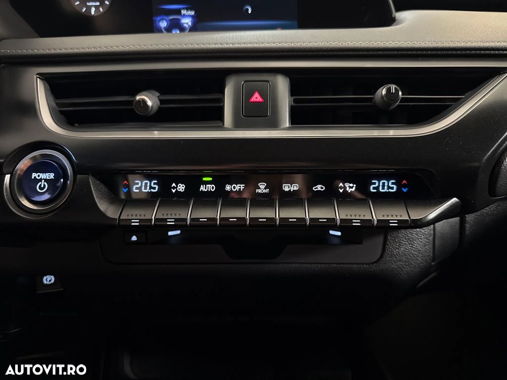 Lexus UX - 19