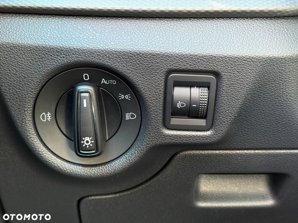 Skoda Kamiq 1.0 TSI Ambition DSG - 26