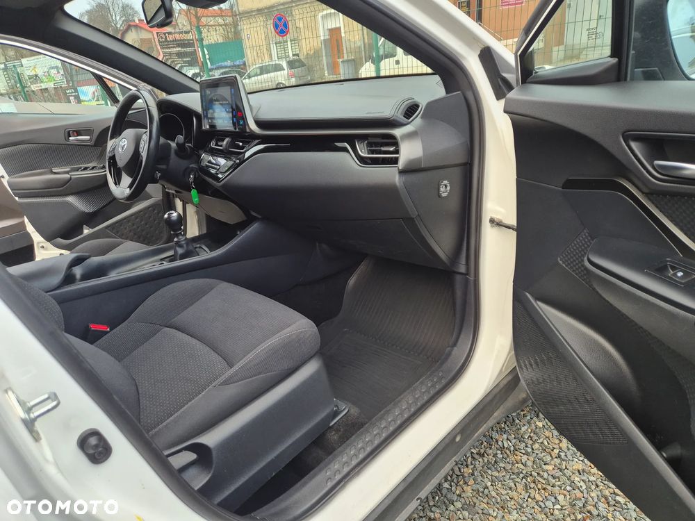Toyota C-HR 1.2 T Premium - 24