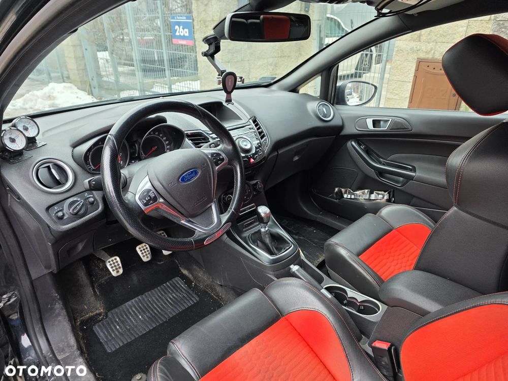 Ford Fiesta 1.6 EcoBoost ST - 10