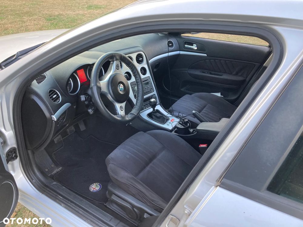Alfa Romeo 159 1.9JTDM Distinctive - 10