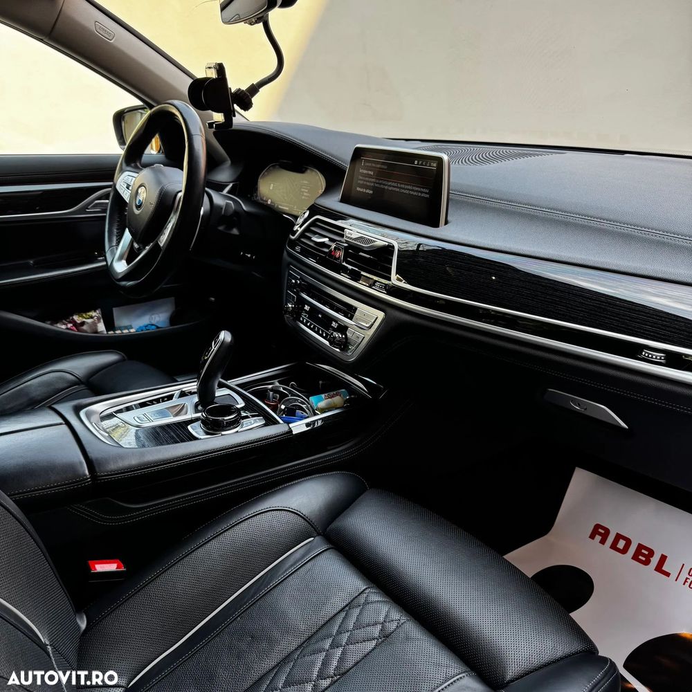 BMW Seria 7 740d xDrive MHEV - 14