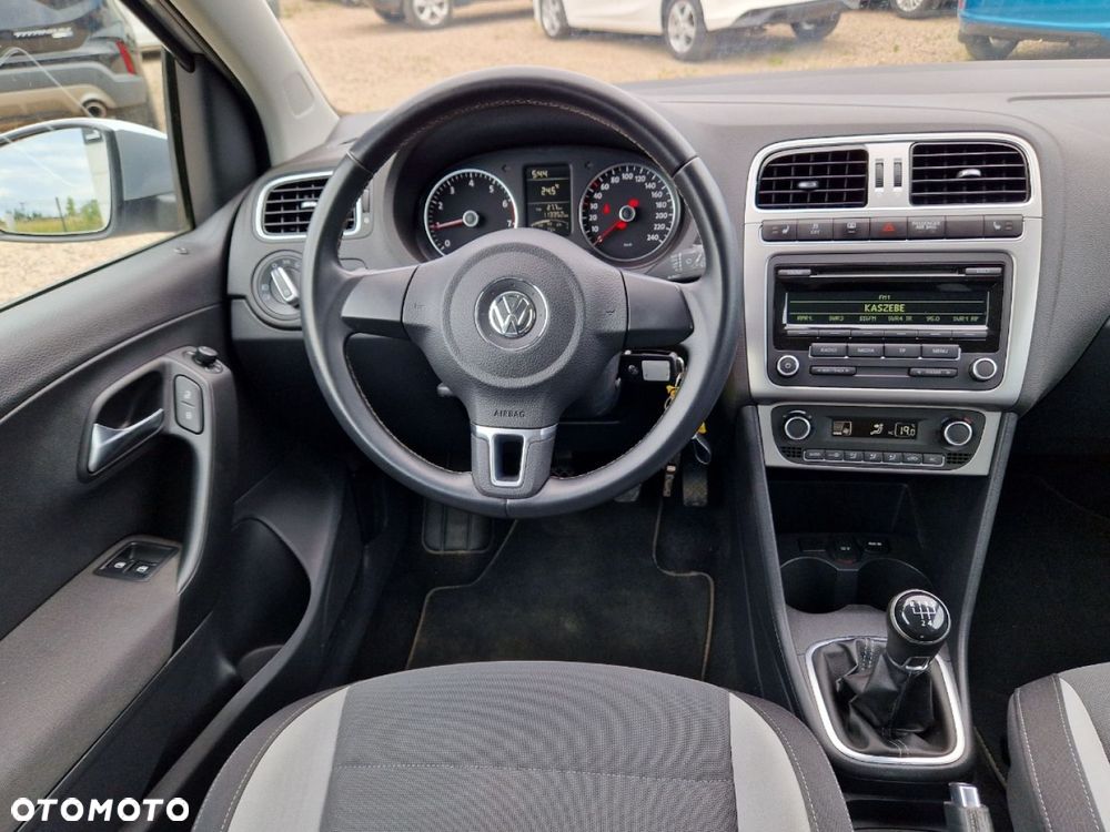 Volkswagen Polo - 16