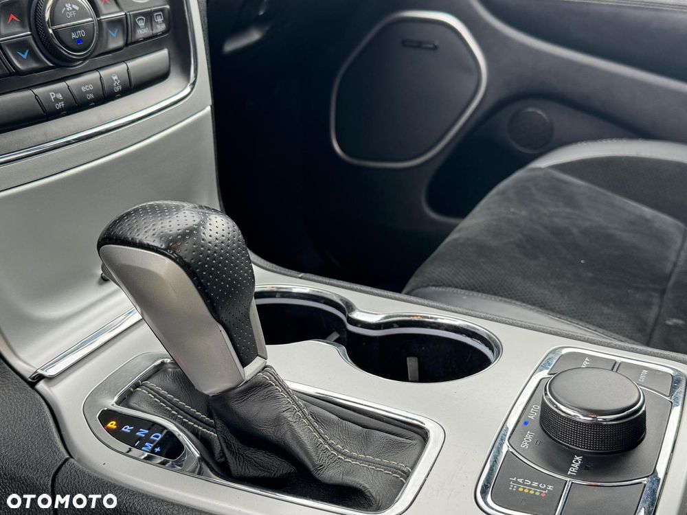 Jeep Grand Cherokee Gr 6.4 V8 SRT8 EU6 - 30