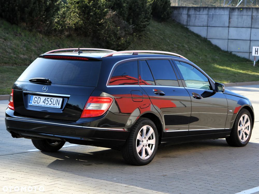 Mercedes-Benz Klasa C 180 Kompressor BlueEFFICIENCY Elegance - 2