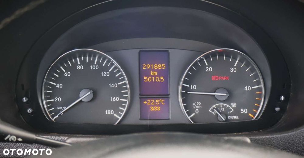 Mercedes-Benz Sprinter - 13