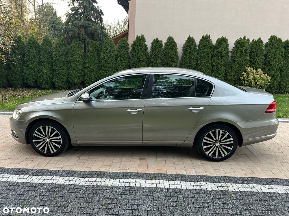 Volkswagen Passat 2.0 TDI Comfortline - 23