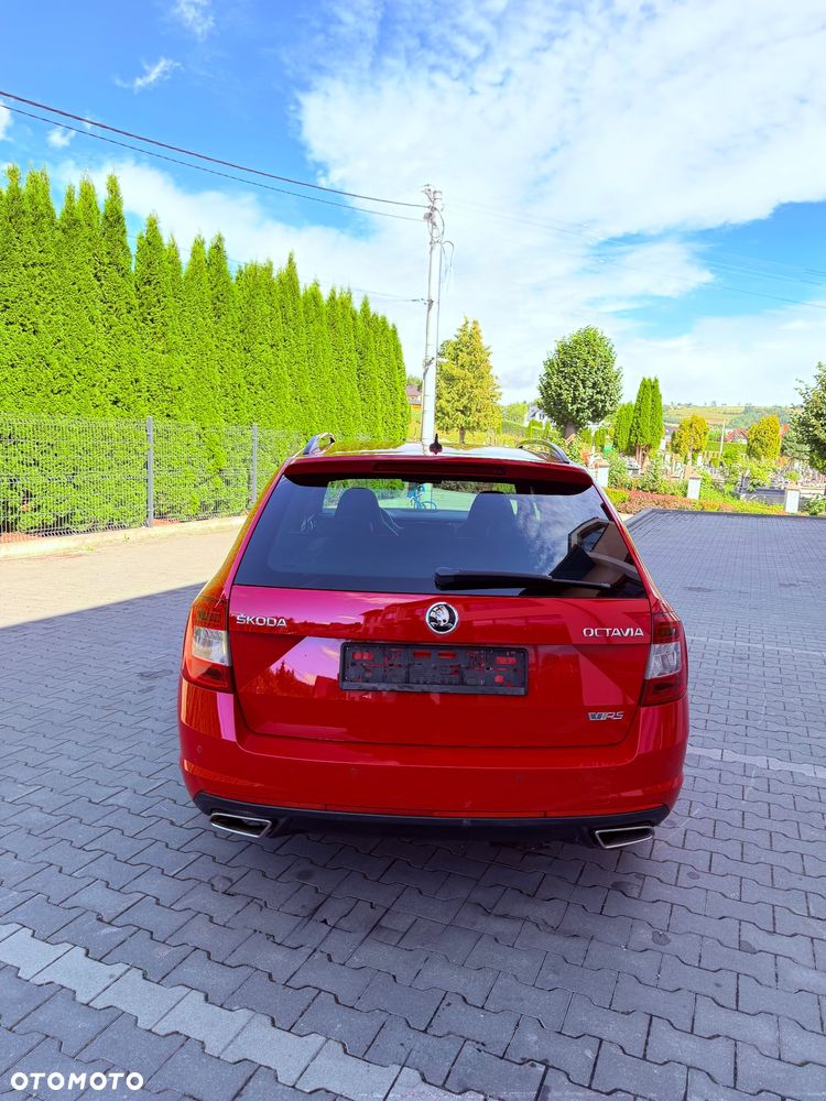 Skoda Octavia 2.0 TDI RS DSG - 2