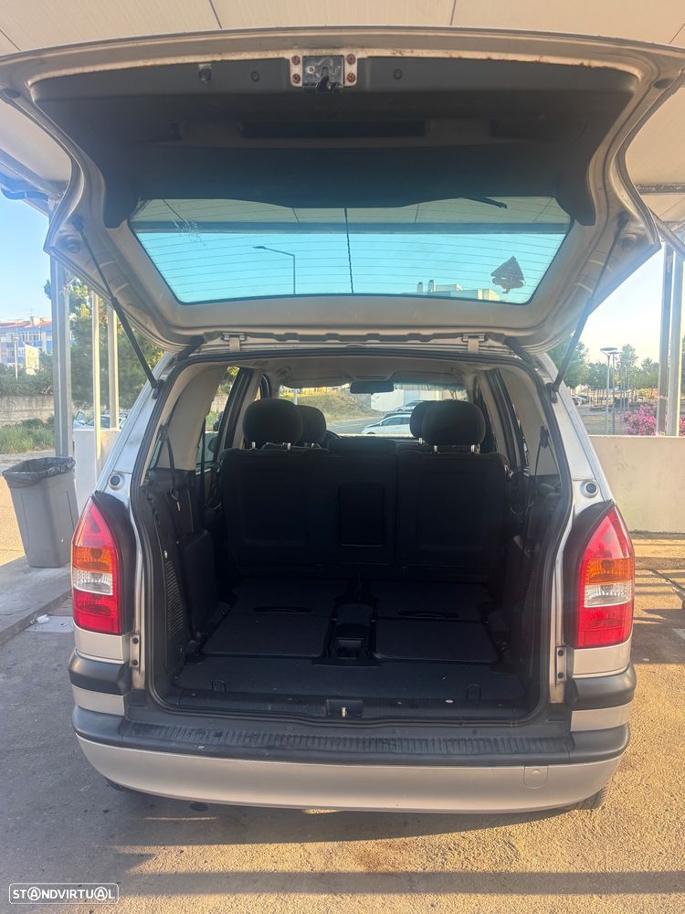 Opel Zafira 2.0 DTi - 32