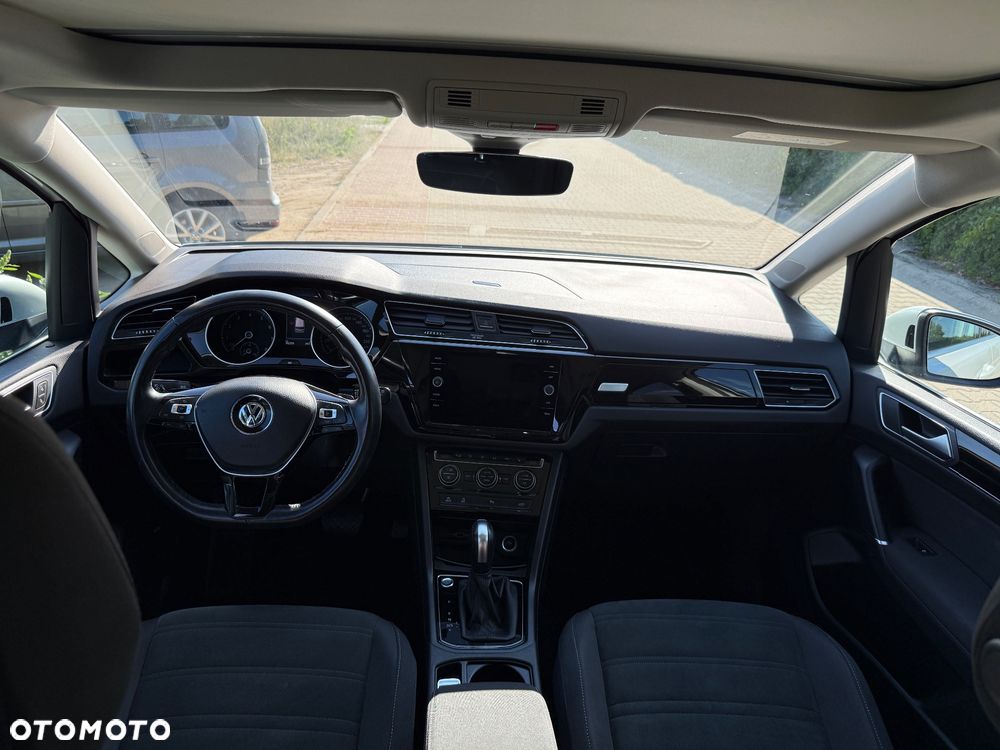 Volkswagen Touran 1.5 TSI EVO Highline DSG - 11