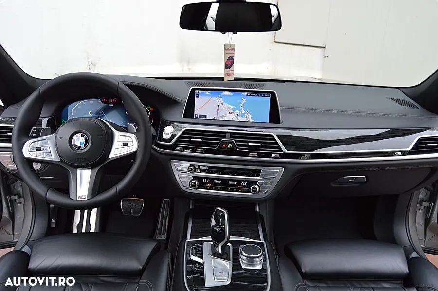 BMW Seria 7 730d xDrive - 28