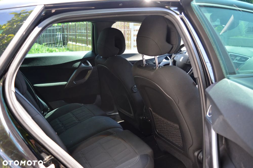 Citroën DS5 e-HDi 115 EGS6 Chic - 12