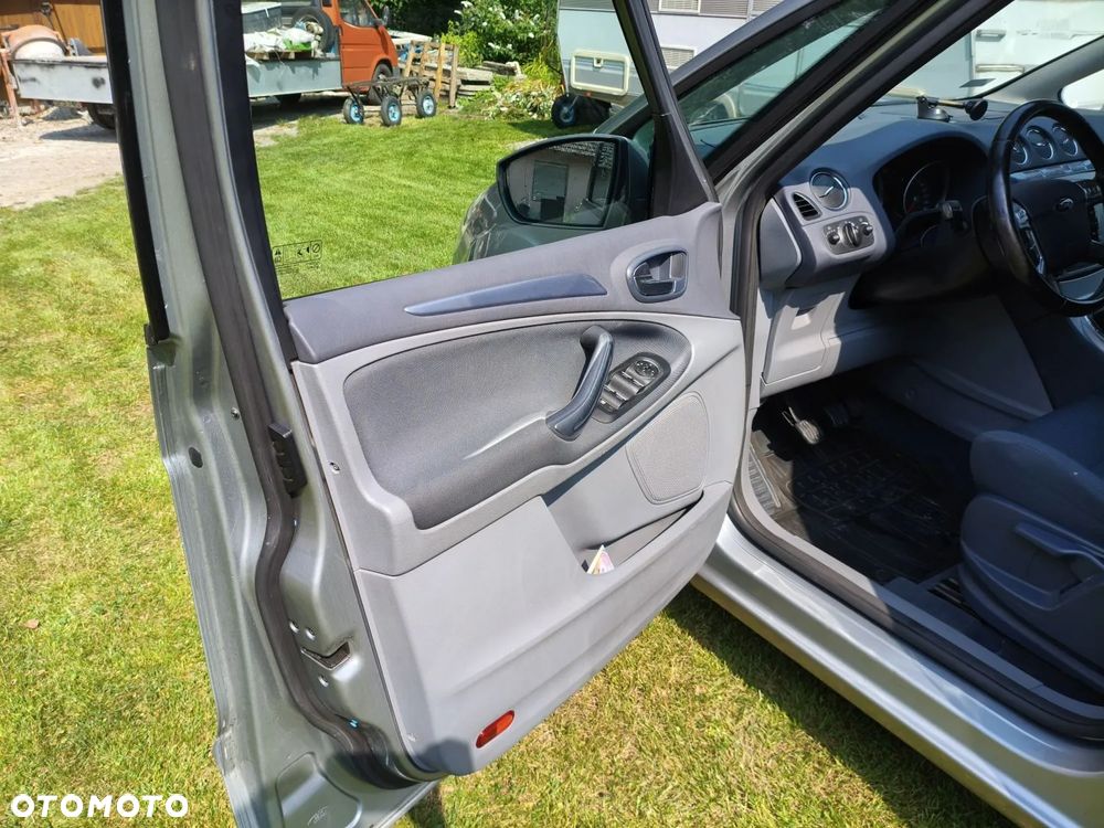 Ford S-Max 2.0 TDCi Ambiente - 18