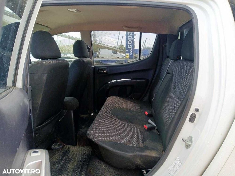 Dezmembrez Mitsubishi L200 2.5 Diesel 2014 - 6