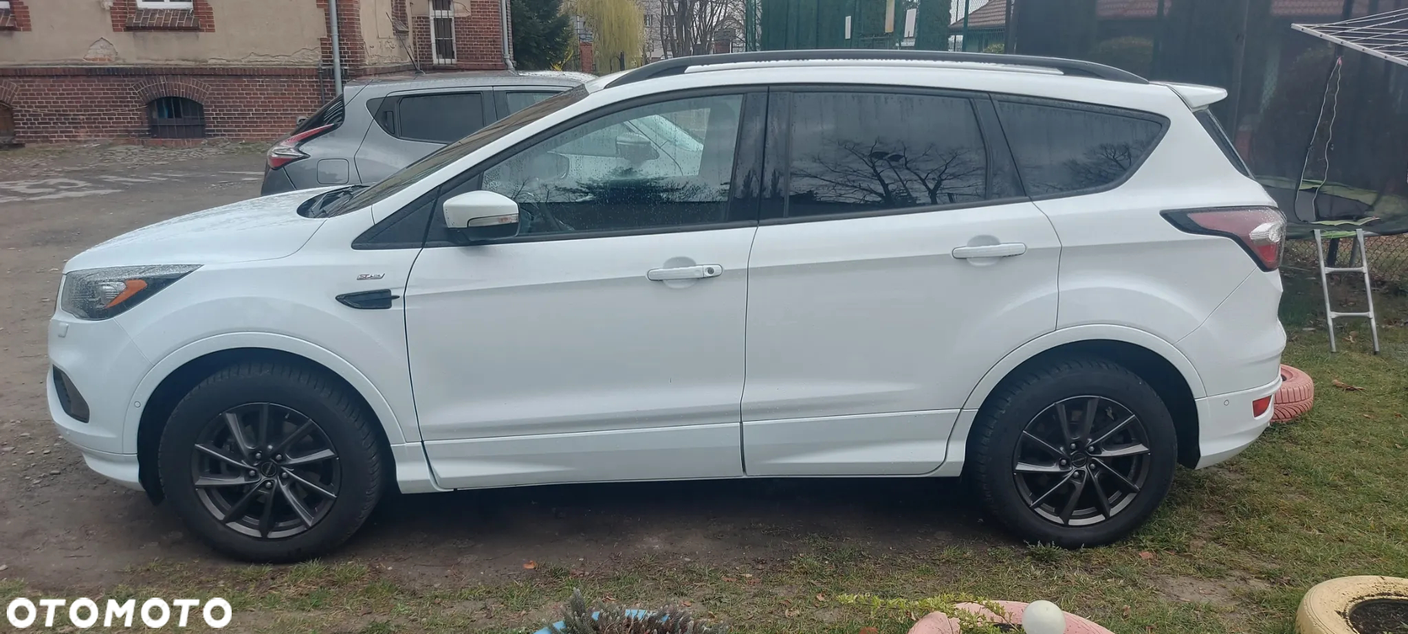 Ford Kuga 1.5 EcoBoost 2x4 ST-Line - 5