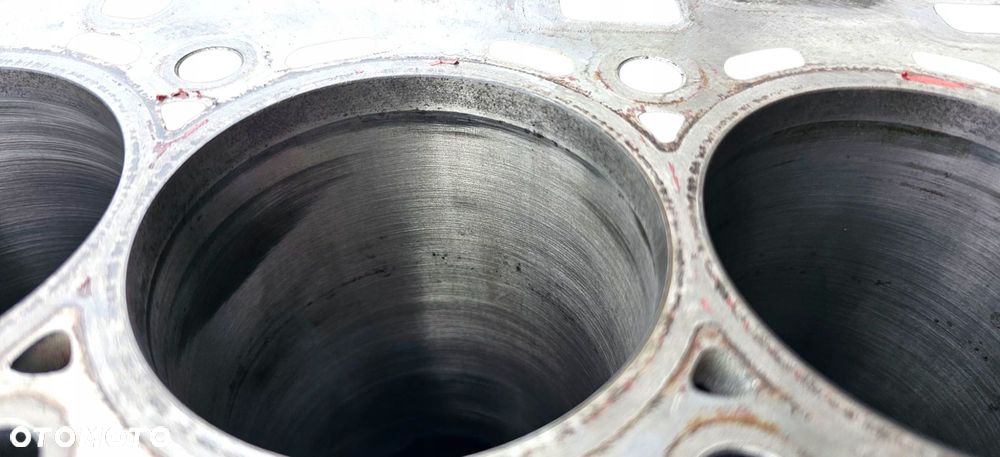 Bmw F20 F21 F10 F30 F31 F32 F36 F48 Dół Blok Silnika 2.0D B47D20A 8513982 - 8