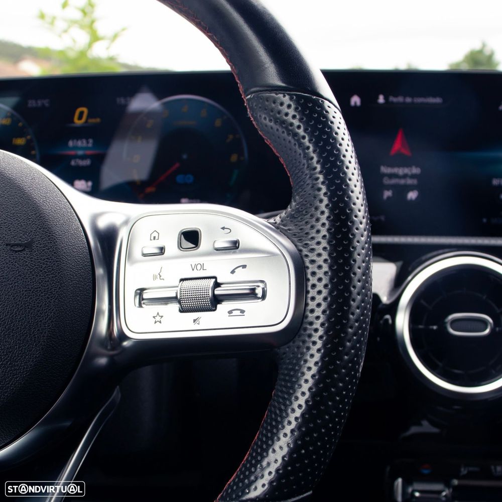Mercedes-Benz A 250 e 8G-DCT AMG Line - 17