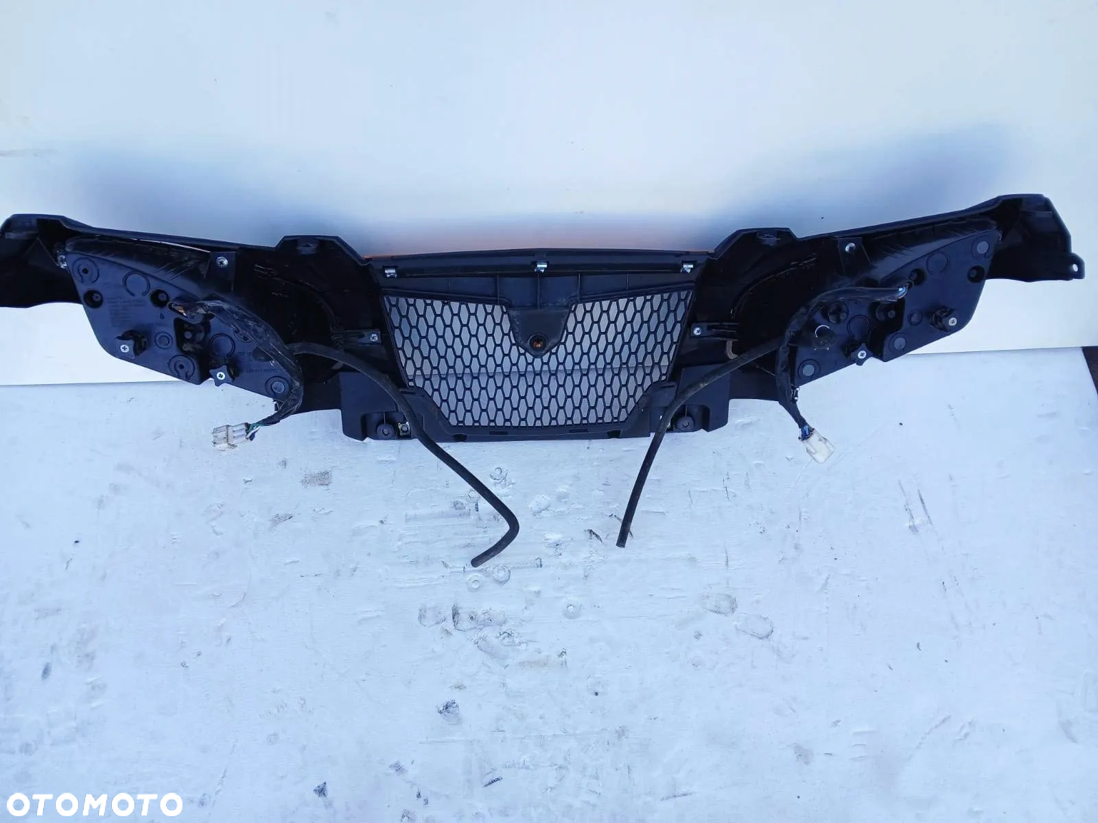 CF MOTO 800 820 REFLEKTOR PRAWY - 2