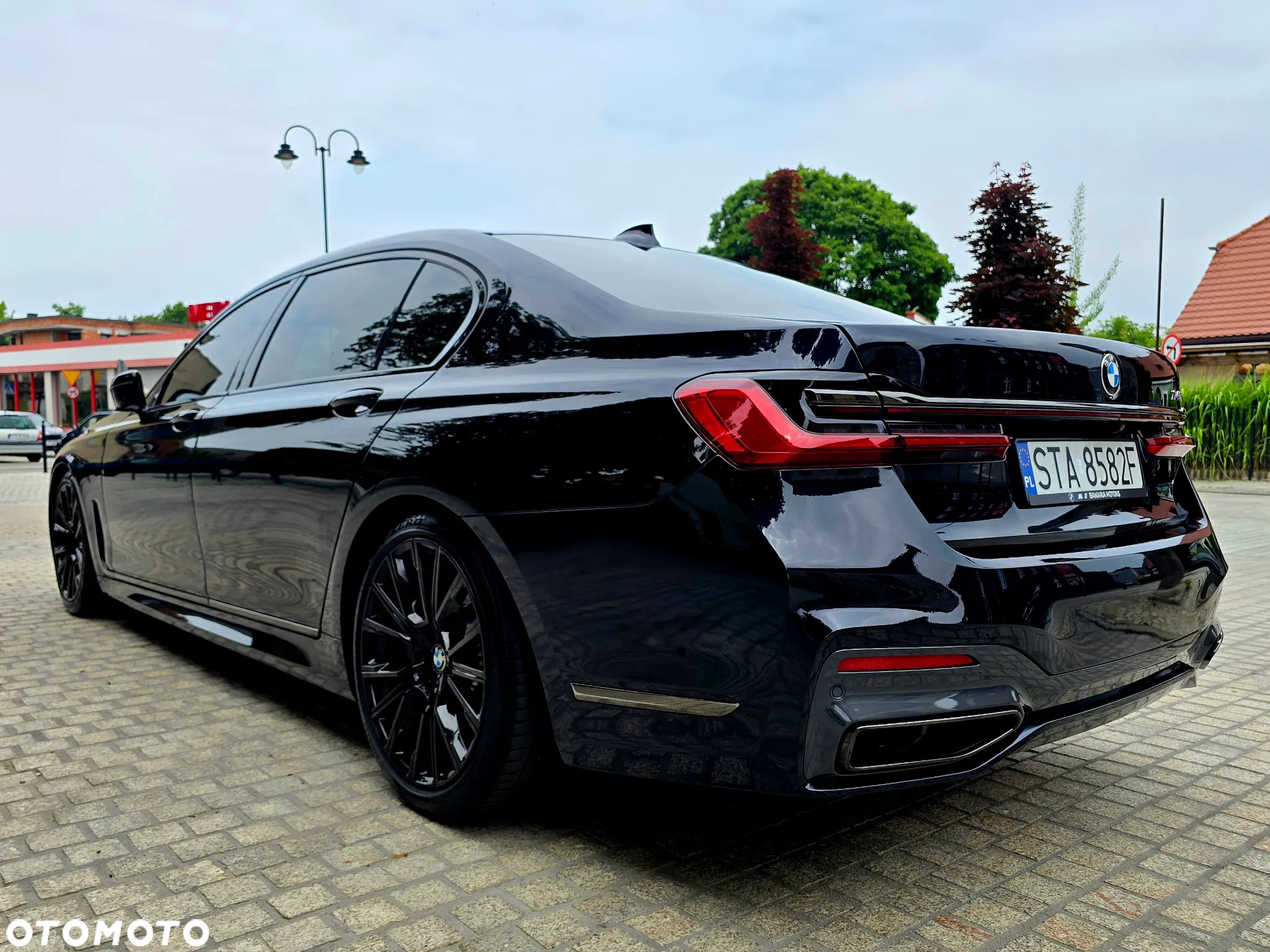 BMW Seria 7 740i - 35