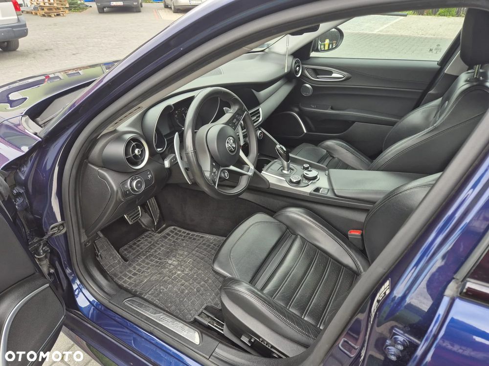 Alfa Romeo Giulia 2.0 Turbo Veloce - 5