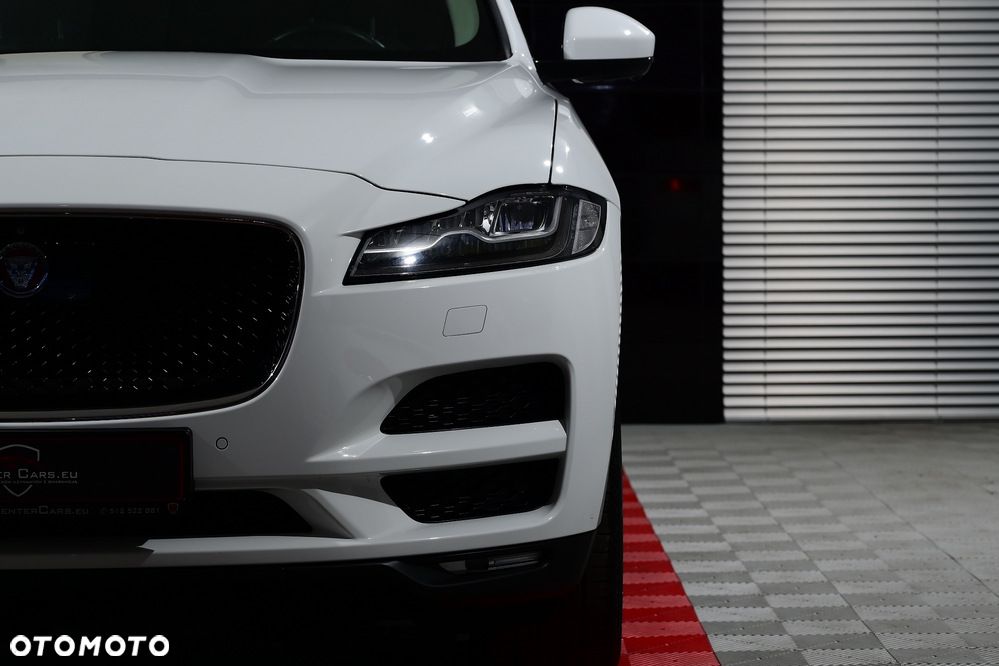 Jaguar F-Pace 2.0 i4D AWD R-Sport - 41