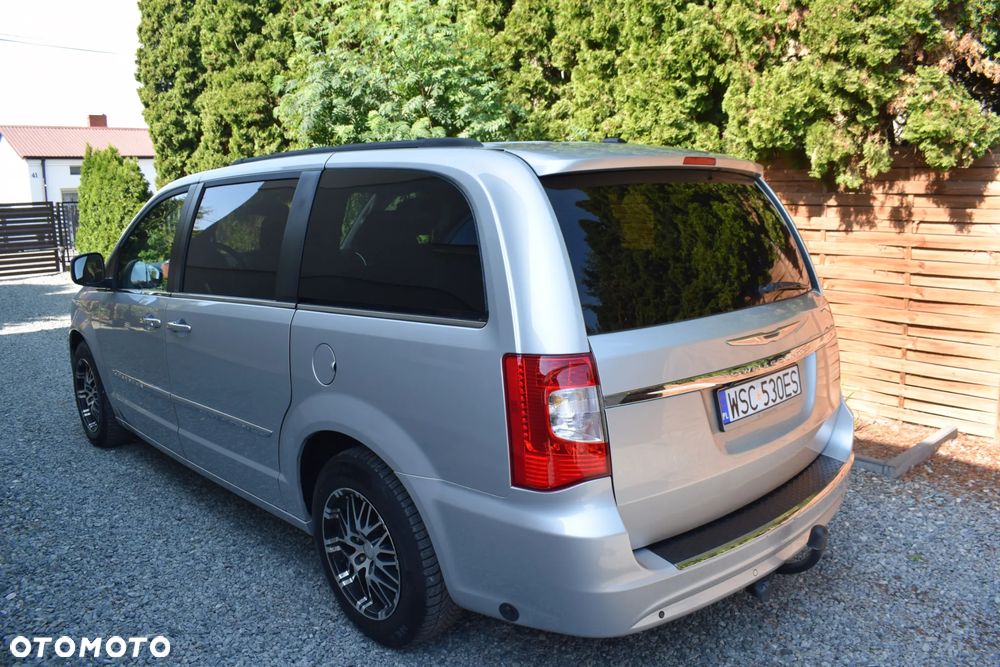 Chrysler Town & Country 3.6 Limited - 4