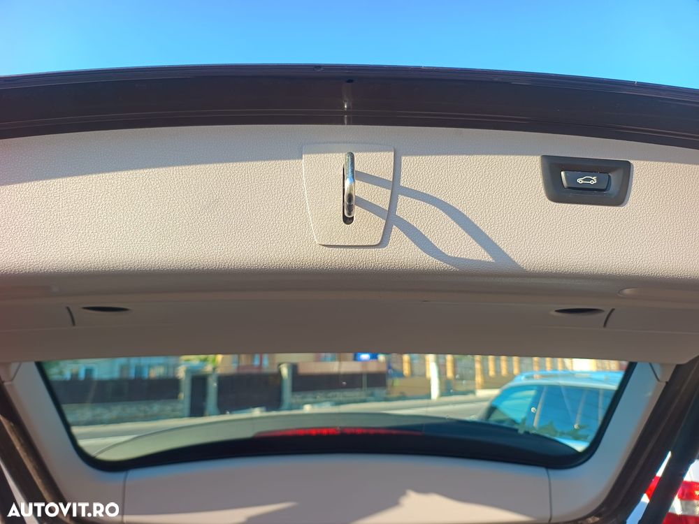 BMW Seria 3 318d - 13