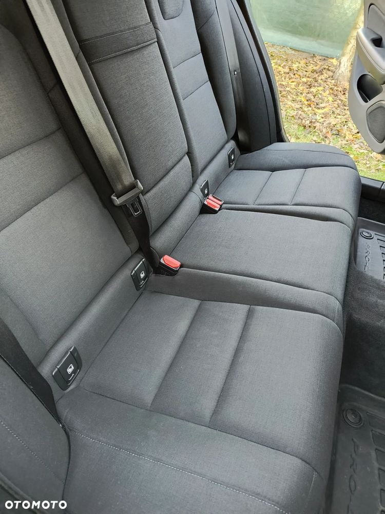 Volvo V60 D4 Momentum - 12