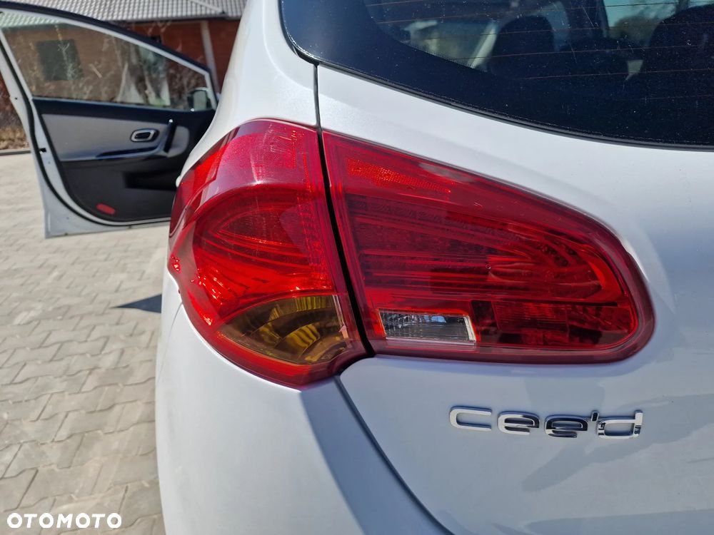 Kia Ceed 1.6 CRDi Business Line - 23