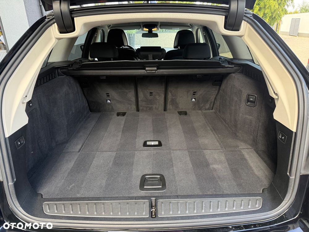 BMW Seria 5 518d Business Edition sport - 40