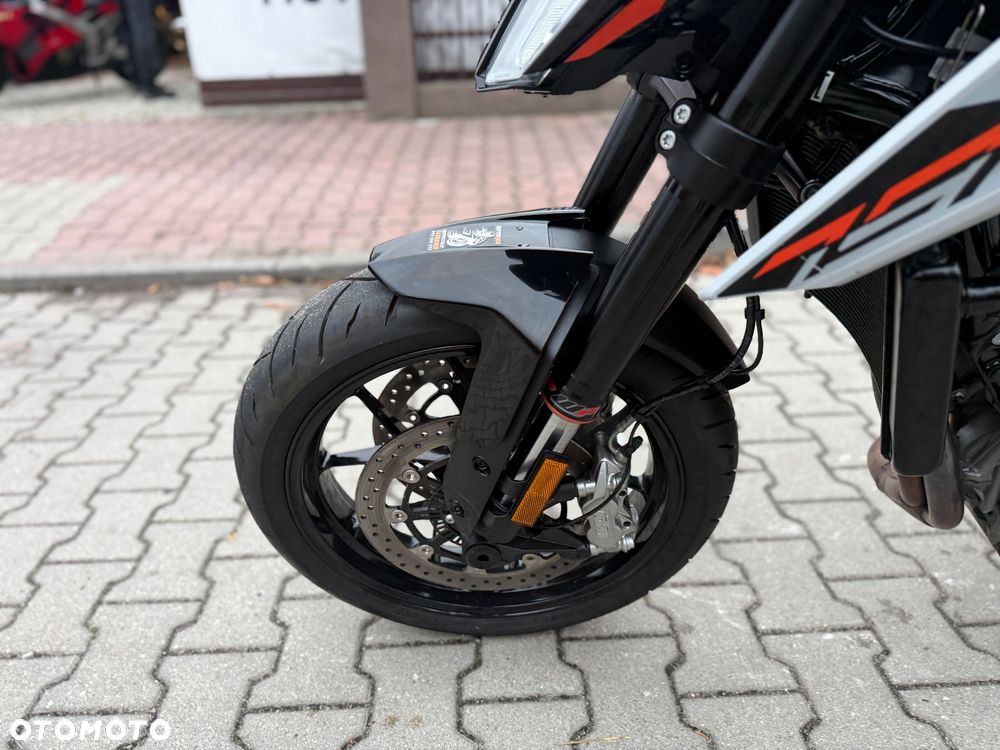 KTM Duke 790 - 22