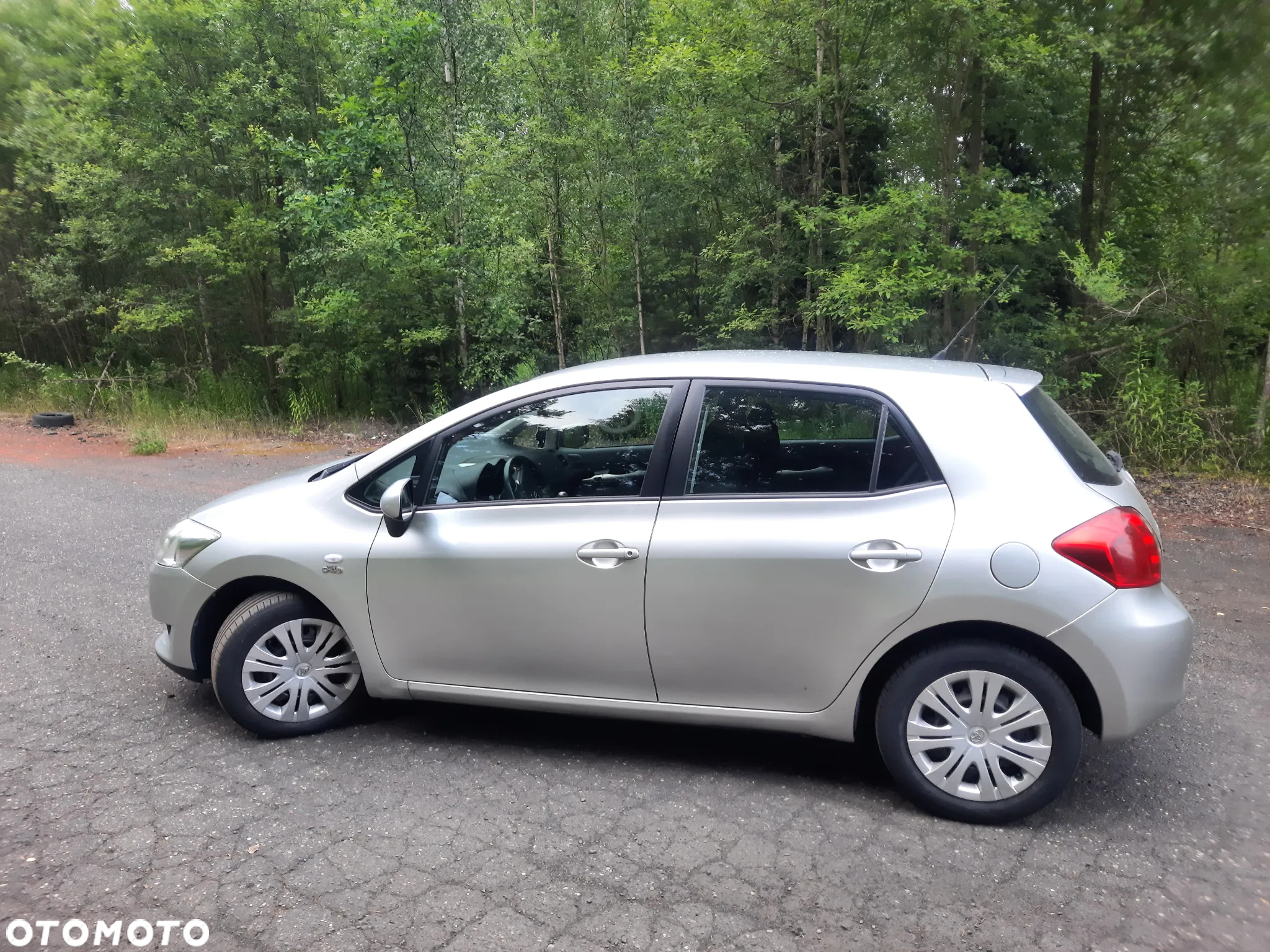 Toyota Auris 1.4 D-4D - 5