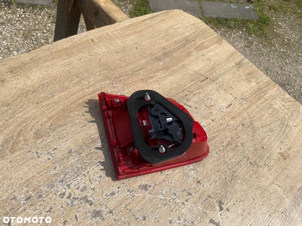 LAMPA TYŁ TYLNA PRAWA TIGUAN 5N0 LIFT NA KLAPĘ 5N0945094G - 3