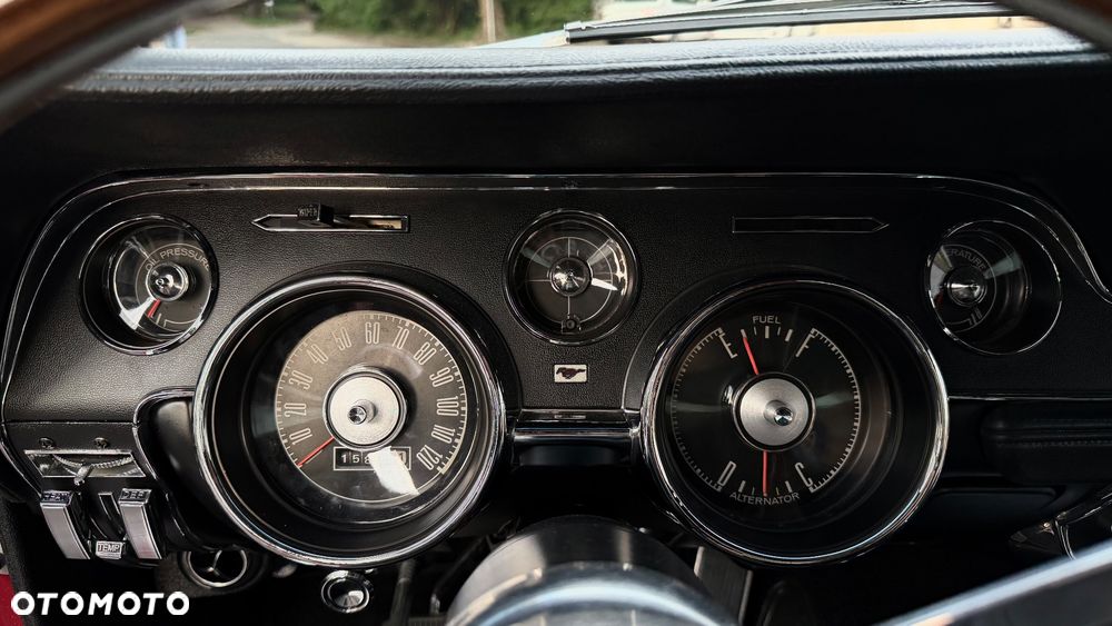 Ford Mustang - 22