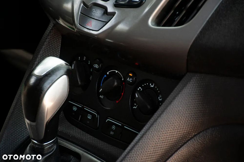 Ford Transit Connect - 37