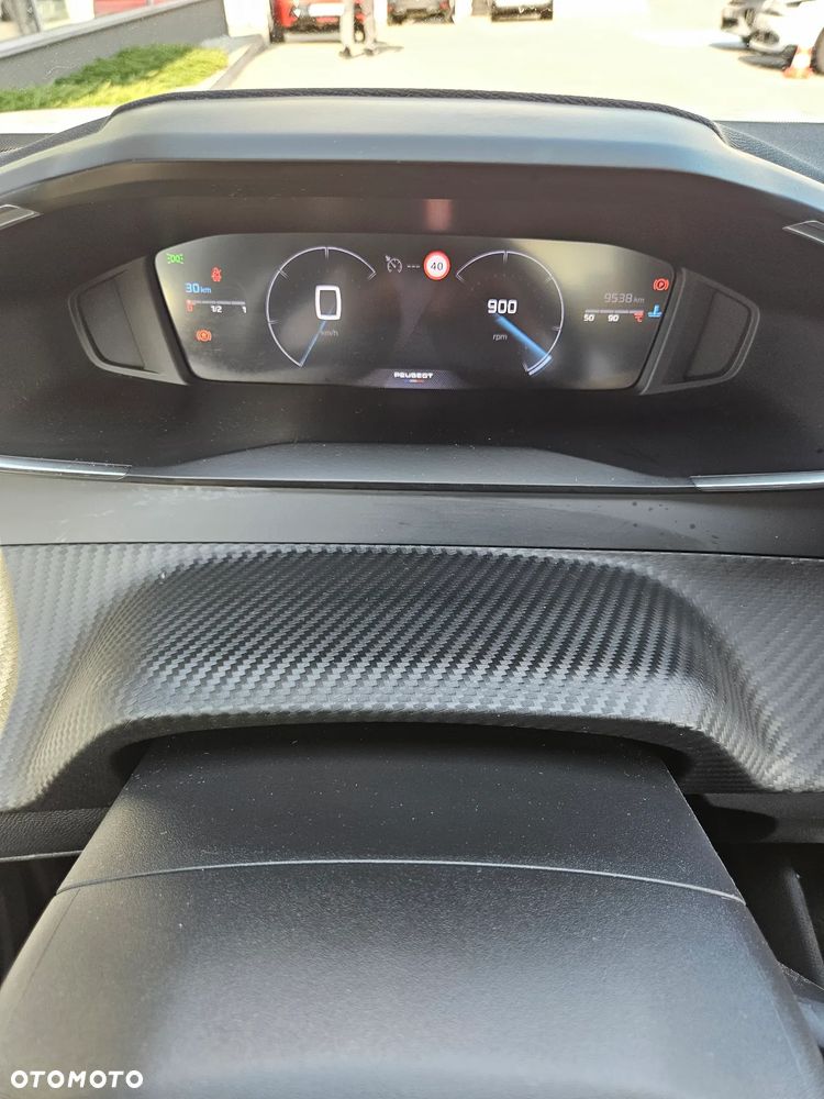 Peugeot 2008 PureTech 100 Allure S&S BVM6 - 14